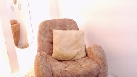 bianca_velvet online show from April 1, 2026, 2:14 pm