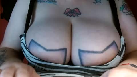 Snapshot of bianka_star_ chatting on March 12, 2025, 9:45 pm bianca online show from March 12, 2025, 9:45 pm