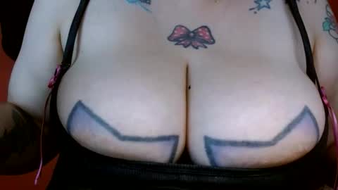 bianca online show from October 27, 2025, 2:21 pm