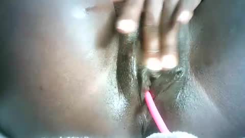 pretty online show from February 14, 2025, 4:26 am