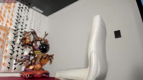 bibiana_js_ online show from October 13, 2025, 11:54 am