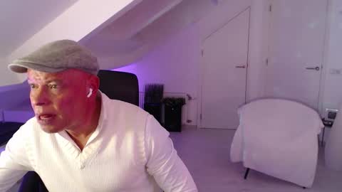 Bickel online show from November 26, 2025, 2:12 am