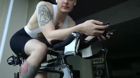 bicyclesocks online show from April 5, 2026, 2:03 pm
