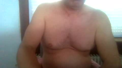 Snapshot of bieben1985 chatting on August 7, 2026, 7:32 am Ben online show from August 7, 2026, 7:32 am