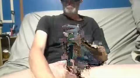 big9inchsnake online show from December 3, 2025, 7:12 pm