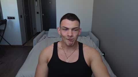 Snapshot of big_rock_edward chatting on July 16, 2026, 12:33 pm edward online show from July 16, 2026, 12:33 pm