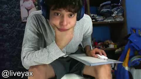 Snapshot of big_ryan18 chatting on November 4, 2025, 12:43 am Ryan  online show from November 4, 2025, 12:43 am