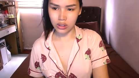 Mia online show from September 11, 2025, 4:56 am