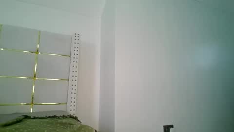 bigbaby004 online show from October 8, 2025, 1:09 pm