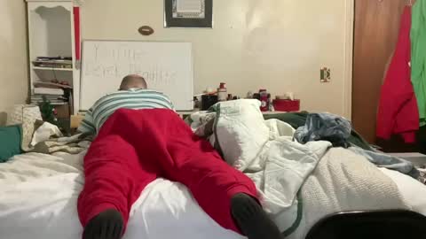 Mr. Muscle Monster online show from May 6, 2026, 3:02 am