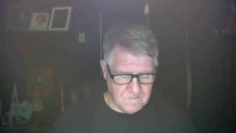 Snapshot of bigbeerdrinker1 chatting on December 7, 2024, 1:25 am bigbeerdrinker online show from December 7, 2024, 1:25 am