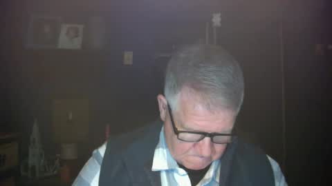 Snapshot of bigbeerdrinker1 chatting on December 21, 2024, 2:04 pm bigbeerdrinker online show from December 21, 2024, 2:04 pm