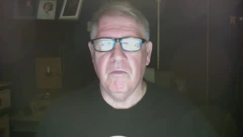 Snapshot of bigbeerdrinker1 chatting on January 10, 2025, 5:15 am bigbeerdrinker online show from January 10, 2025, 5:15 am