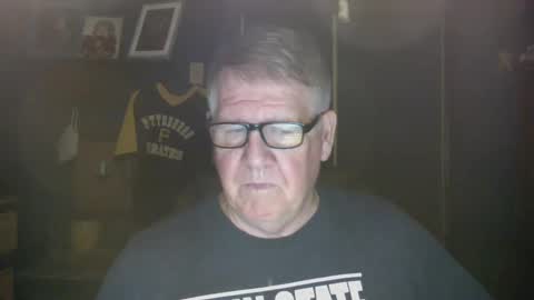 Snapshot of bigbeerdrinker1 chatting on February 17, 2025, 9:24 am bigbeerdrinker online show from February 17, 2025, 9:24 am