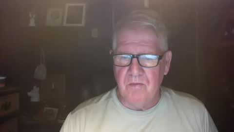 Snapshot of bigbeerdrinker1 chatting on October 10, 2025, 6:34 am bigbeerdrinker online show from October 10, 2025, 6:34 am