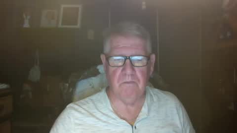 Snapshot of bigbeerdrinker1 chatting on November 2, 2025, 7:22 am bigbeerdrinker online show from November 2, 2025, 7:22 am