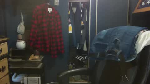 Snapshot of bigbeerdrinker1 chatting on November 6, 2025, 4:41 pm bigbeerdrinker online show from November 6, 2025, 4:41 pm