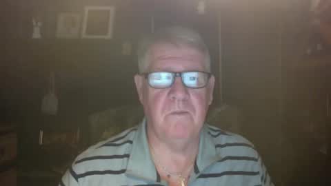 Snapshot of bigbeerdrinker1 chatting on November 9, 2025, 7:06 am bigbeerdrinker online show from November 9, 2025, 7:06 am