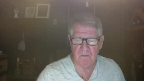 Snapshot of bigbeerdrinker1 chatting on November 20, 2025, 5:56 pm bigbeerdrinker online show from November 20, 2025, 5:56 pm