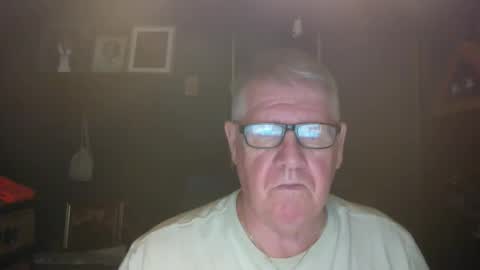 Snapshot of bigbeerdrinker1 chatting on November 28, 2025, 5:21 am bigbeerdrinker online show from November 28, 2025, 5:21 am