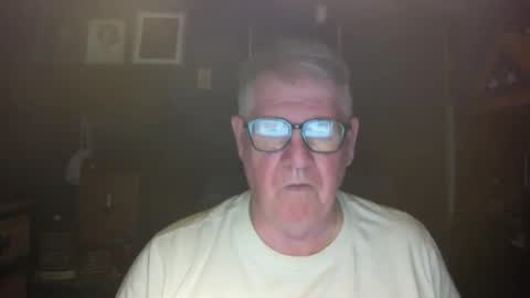 Snapshot of bigbeerdrinker1 chatting on March 13, 2026, 4:19 am bigbeerdrinker online show from March 13, 2026, 4:19 am