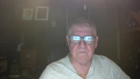 Snapshot of bigbeerdrinker1 chatting on March 15, 2026, 5:24 am bigbeerdrinker online show from March 15, 2026, 5:24 am