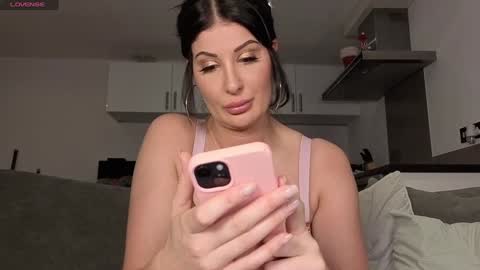 Kandice Kloss insta kandiceklossofficial online show from December 16, 2025, 11:21 pm