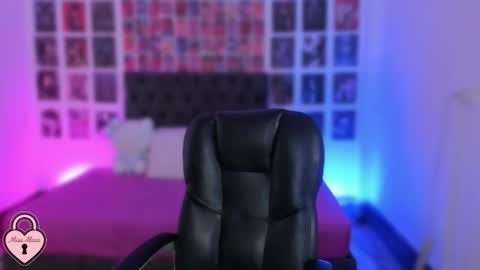 bigboobs cloe online show from October 15, 2025, 4:51 pm