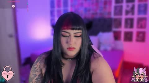 bigboobs cloe online show from November 17, 2025, 3:23 am