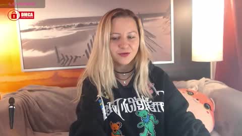 Snapshot of bigboobsarri chatting on December 19, 2024, 10:42 pm BigBoobsArri online show from December 19, 2024, 10:42 pm