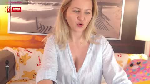 Snapshot of bigboobsarri chatting on January 11, 2025, 12:29 pm BigBoobsArri online show from January 11, 2025, 12:29 pm