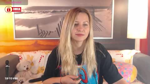 Snapshot of bigboobsarri chatting on February 1, 2025, 11:10 am BigBoobsArri online show from February 1, 2025, 11:10 am