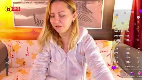 Snapshot of bigboobsarri chatting on November 5, 2025, 9:31 am BigBoobsArri online show from November 5, 2025, 9:31 am