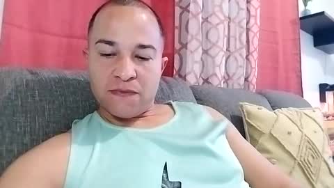 Snapshot of bigboom_85 chatting on February 23, 2026, 12:13 pm Jay online show from February 23, 2026, 12:13 pm