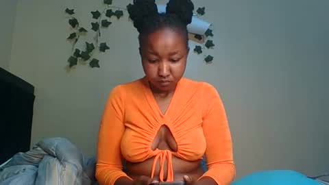 BigBoootyy online show from September 12, 2025, 7:08 am