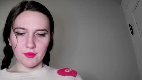 Isabella online show from January 10, 2025, 4:12 am