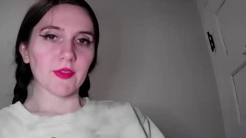 Isabella online show from January 15, 2025, 7:34 pm