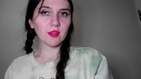 Isabella online show from January 19, 2025, 8:07 am