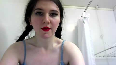 Isabella online show from March 1, 2025, 3:16 pm