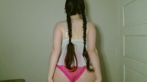 Isabella online show from March 16, 2026, 5:44 am