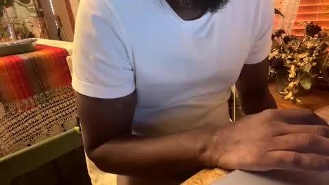 Snapshot of bigbtdny chatting on October 23, 2025, 8:51 pm bigbtdny online show from October 23, 2025, 8:51 pm