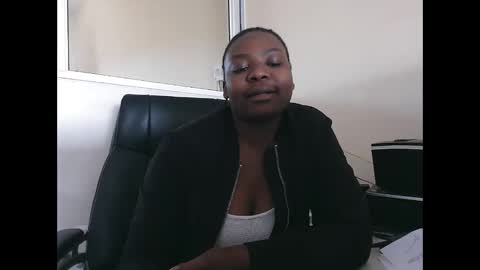 Snapshot of bigbumboobs98 chatting on September 24, 2025, 10:18 am bigbumboobs98 online show from September 24, 2025, 10:18 am