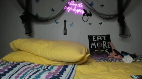 Snapshot of bigbuttsarena chatting on February 4, 2025, 10:13 pm bigbuttsarena online show from February 4, 2025, 10:13 pm