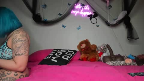 Snapshot of bigbuttsarena chatting on February 17, 2025, 2:42 am bigbuttsarena online show from February 17, 2025, 2:42 am
