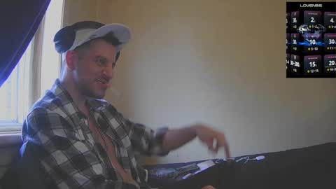 Jon - Im Straight online show from September 26, 2025, 1:37 pm