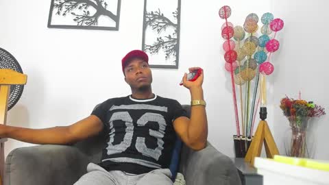 sexy muscle online show from March 11, 2025, 2:32 am