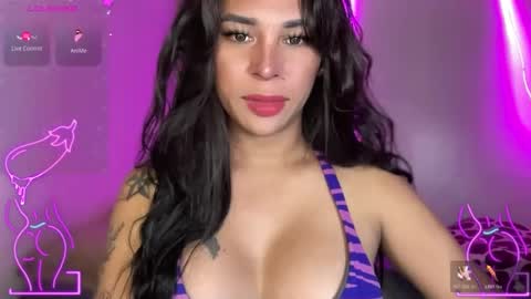 Snapshot of bigcockamanda23 chatting on December 4, 2025, 4:11 am queen amanda online show from December 4, 2025, 4:11 am