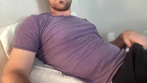 Snapshot of bigcollegecock69690 chatting on December 19, 2024, 5:18 pm bigcollegecock69690 online show from December 19, 2024, 5:18 pm