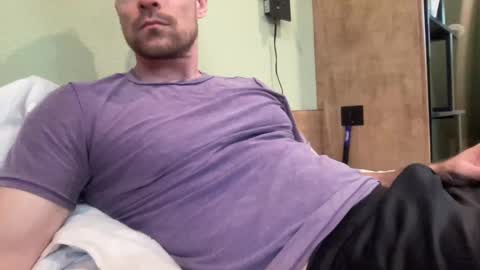 Snapshot of bigcollegecock69690 chatting on March 12, 2025, 12:10 am bigcollegecock69690 online show from March 12, 2025, 12:10 am