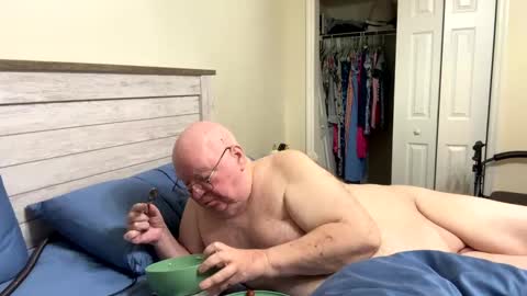 Craig online show from October 2, 2025, 10:33 am